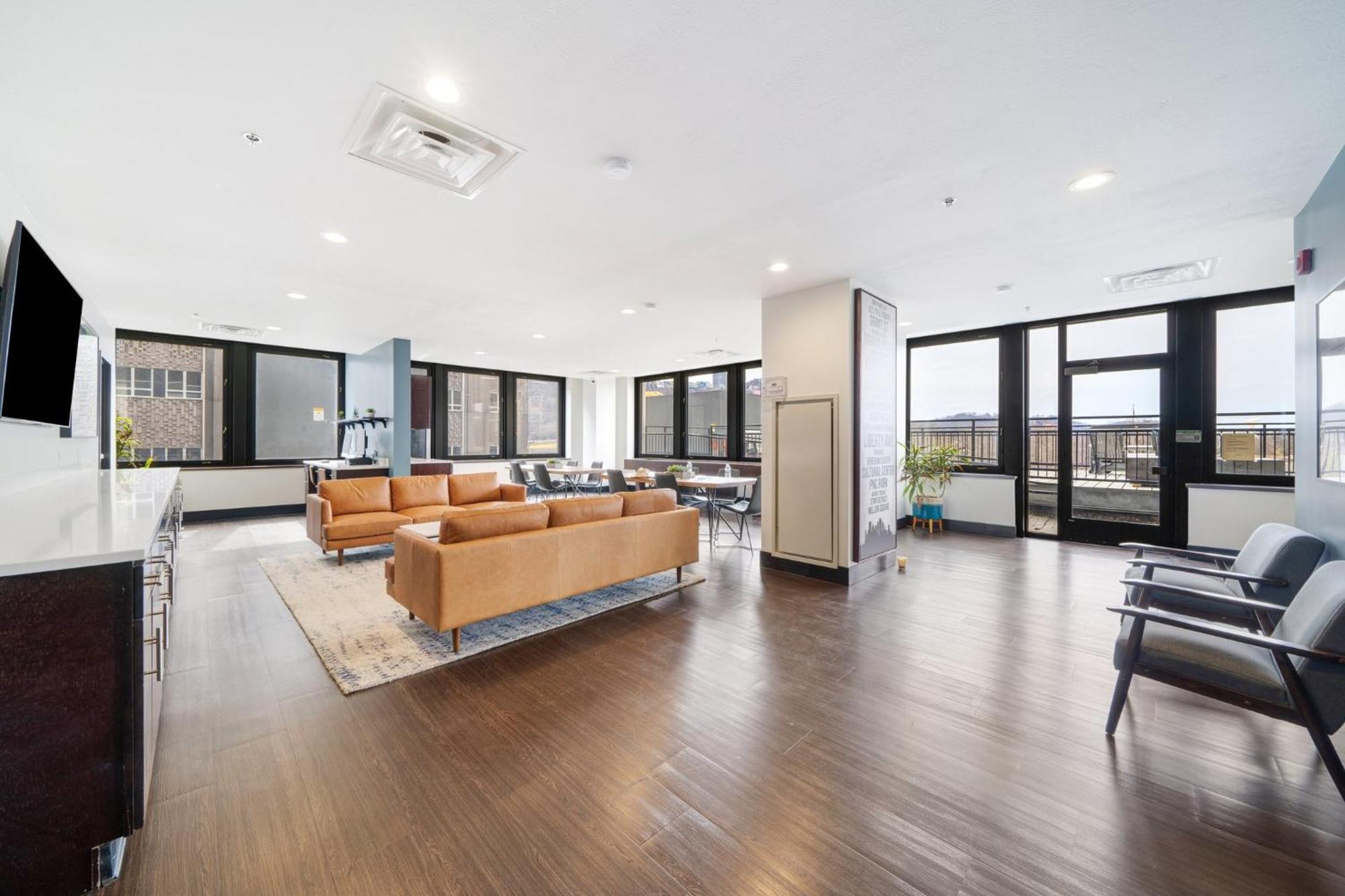 Luxe City Views Prime Location 24-7 Parking Gym Lounge Pittsburgh Extérieur photo